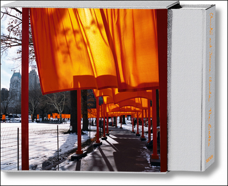 CHRISTO et Jeanne-Claude : The Gates, Central Park, New York City, 1979-2005. Köln, Taschen Verlag, 2005.
